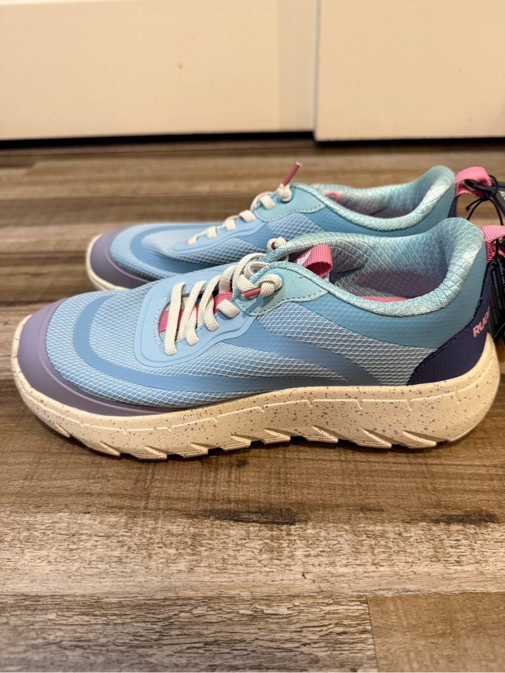 Rugged Shark sneakers